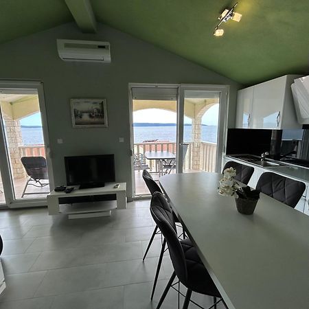 Villa Bubi โตรกีร์ ภายนอก รูปภาพ