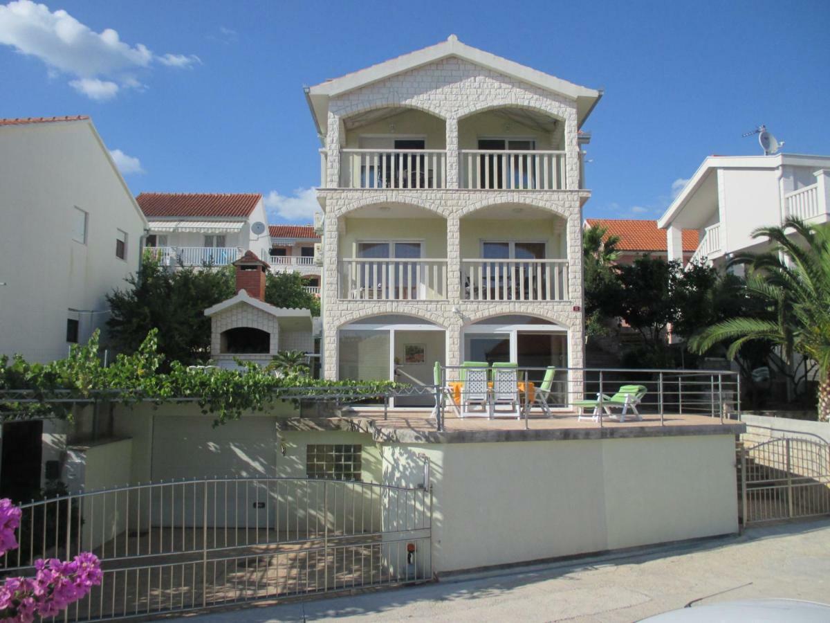 Villa Bubi โตรกีร์ ภายนอก รูปภาพ