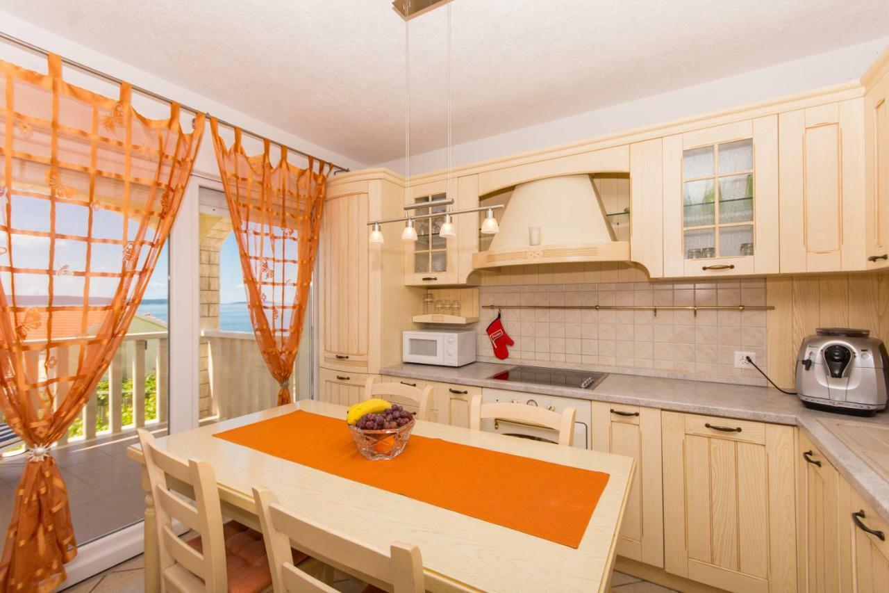 Villa Bubi โตรกีร์ ภายนอก รูปภาพ