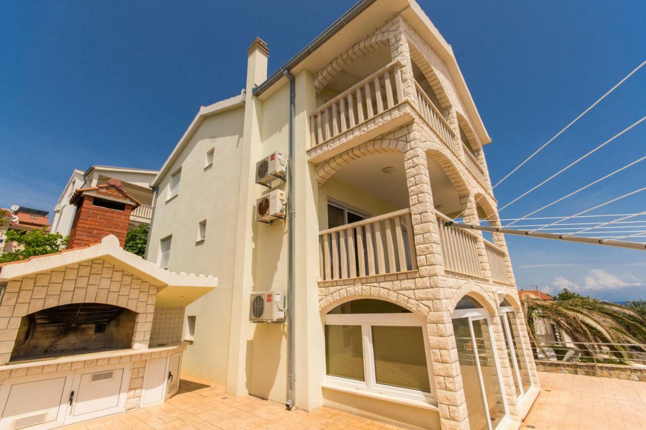 Villa Bubi โตรกีร์ ภายนอก รูปภาพ